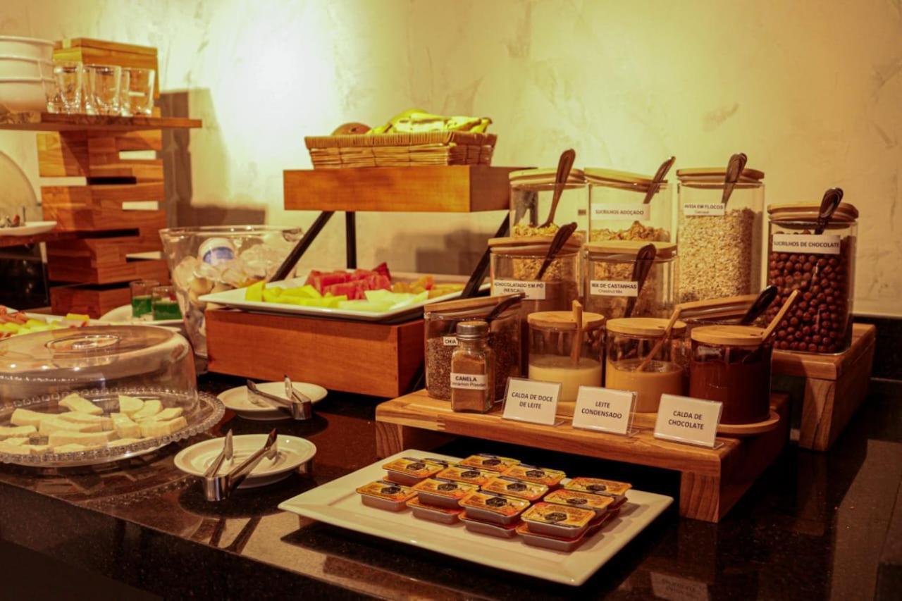 Qs Marista Hotel By Atlas Goiania Bagian luar foto