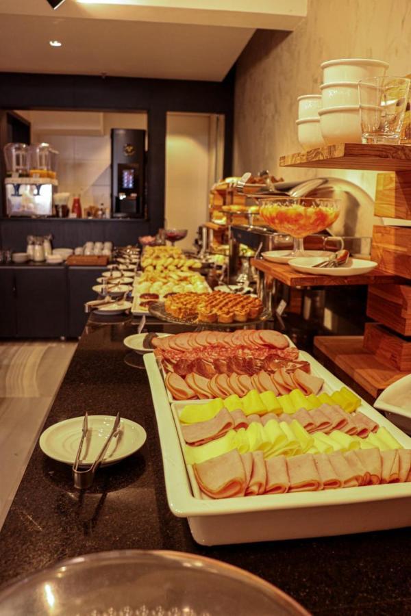 Qs Marista Hotel By Atlas Goiania Bagian luar foto