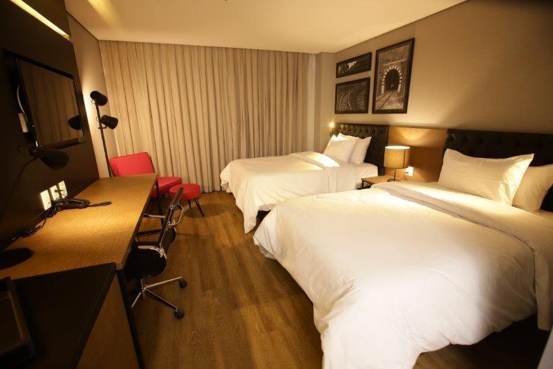 Qs Marista Hotel By Atlas Goiania Bagian luar foto